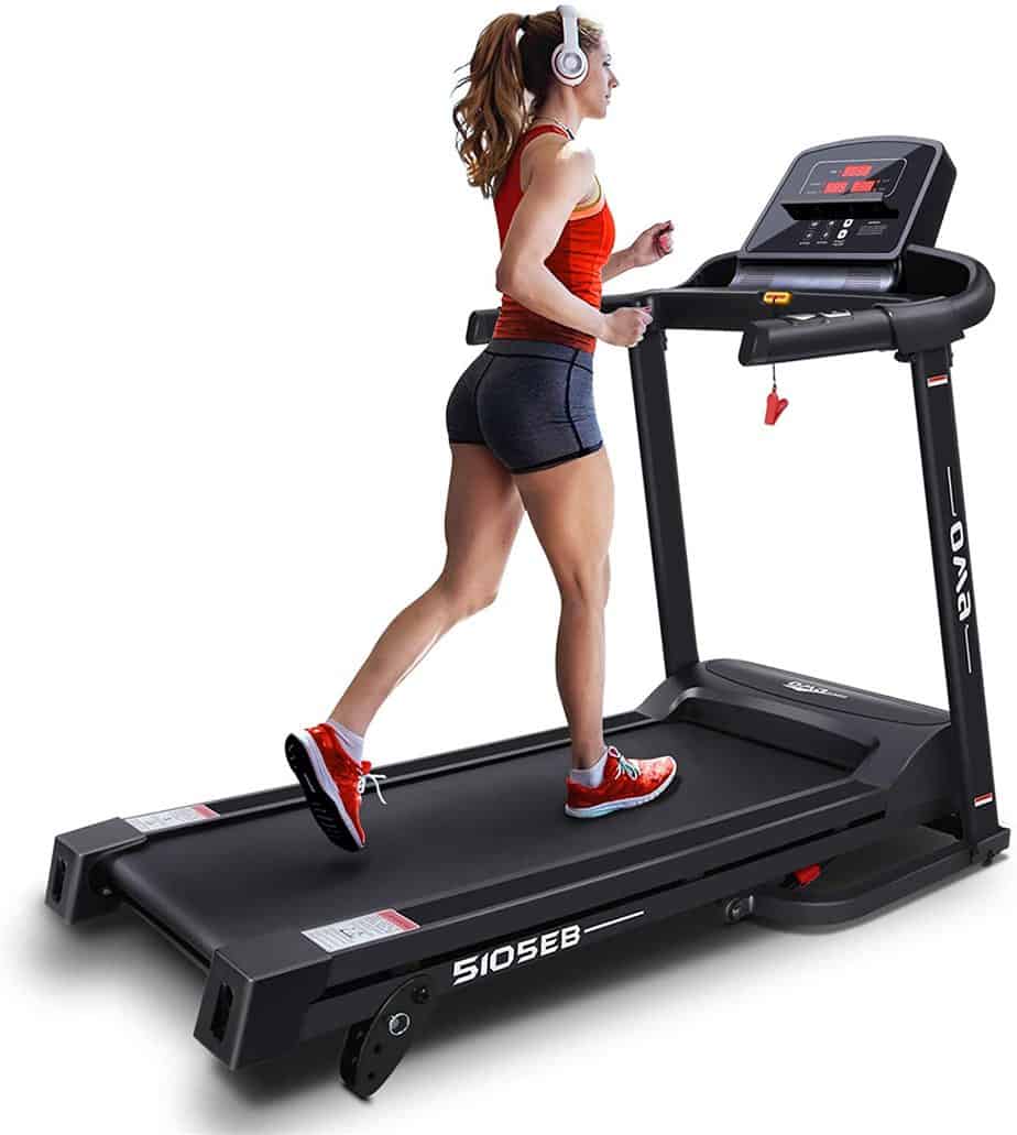 A lady jogs on the OMA 5105EB 2.25 HP Folding Treadmill