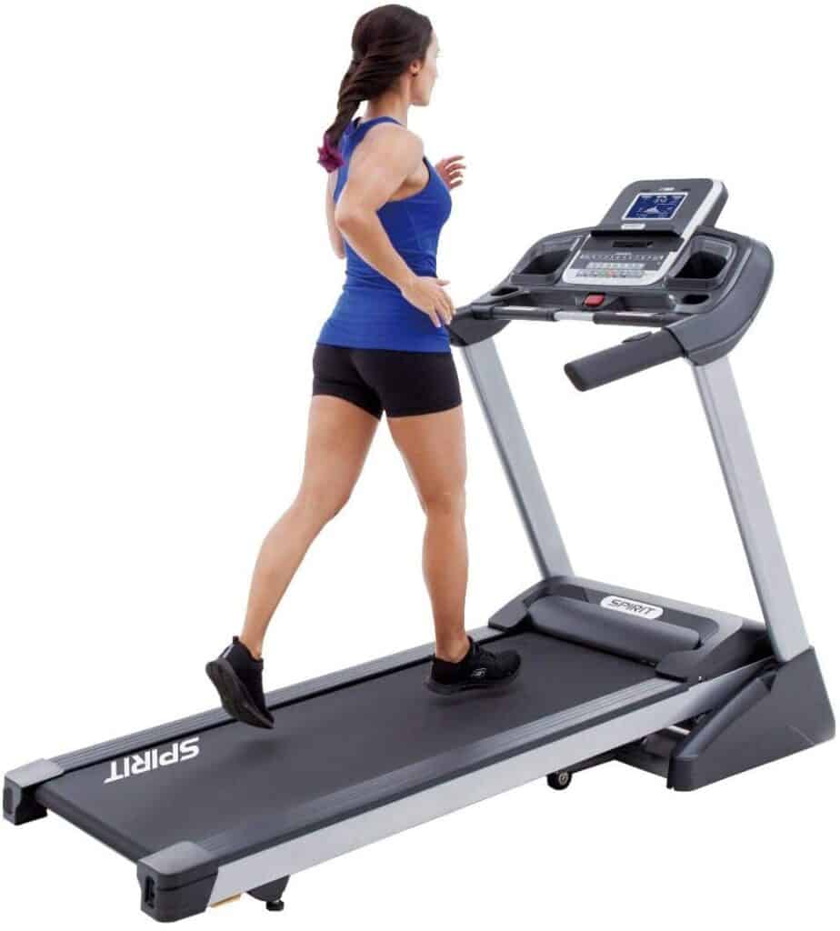 A lady jogs on the Spirit Fitness XT285 Folding Treadmill